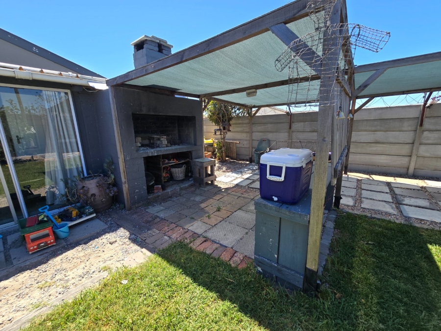 4 Bedroom Property for Sale in Grassy Park Western Cape